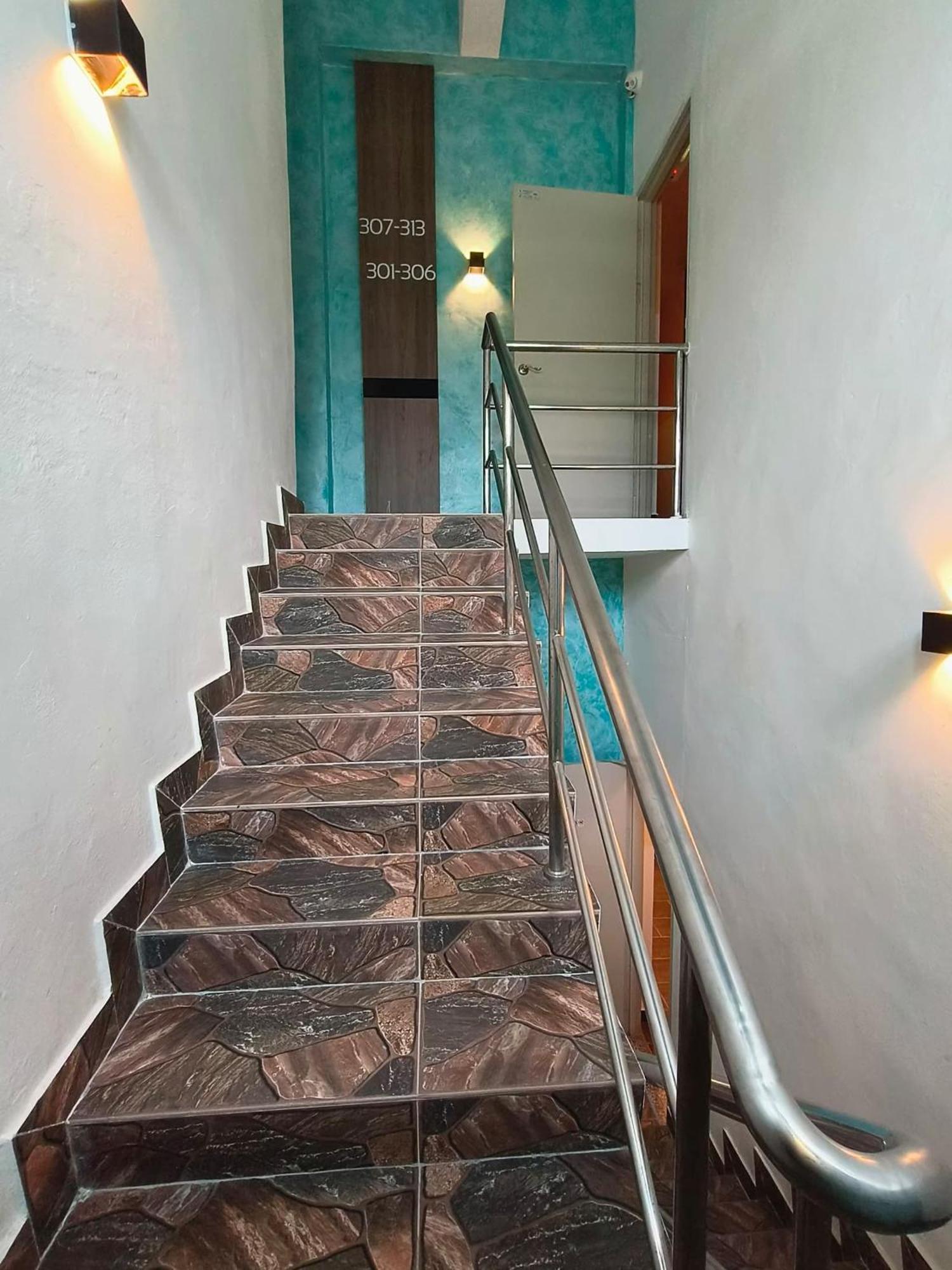 Red'S Hotel Bintulu Ngoại thất bức ảnh