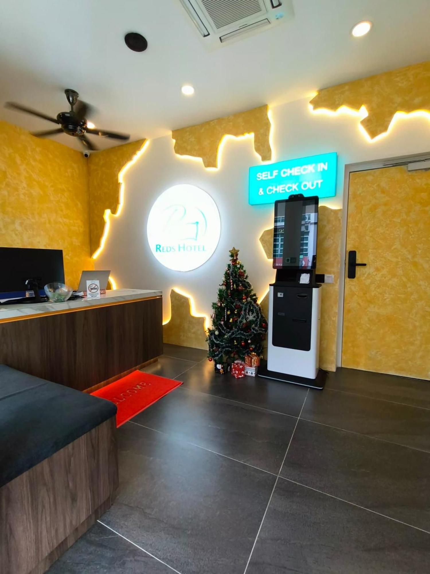 Red'S Hotel Bintulu Ngoại thất bức ảnh